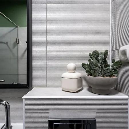 Artful & Light-filled 2br On Calea Victoriei - Prime Spot דירה