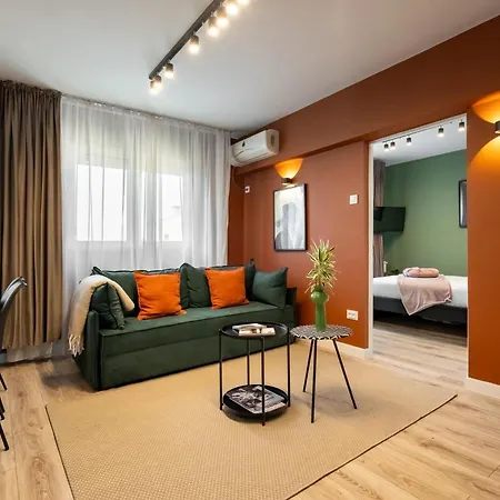 Artful & Light-filled 2br On Calea Victoriei - Prime Spot Бухарест