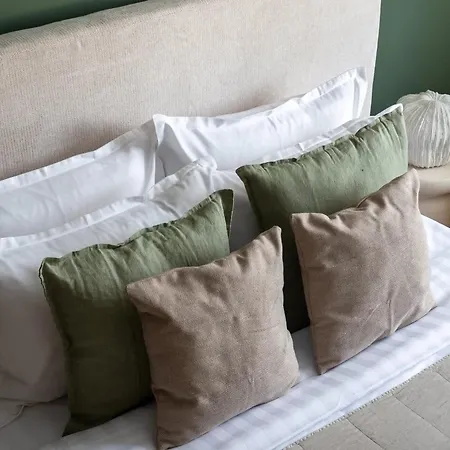 Artful & Light-filled 2br On Calea Victoriei - Prime Spot *