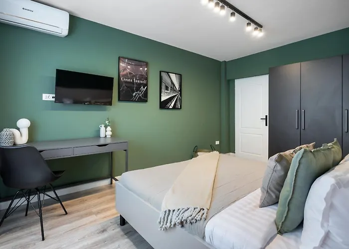 Διαμέρισμα Artful & Light-filled 2br On Calea Victoriei - Prime Spot