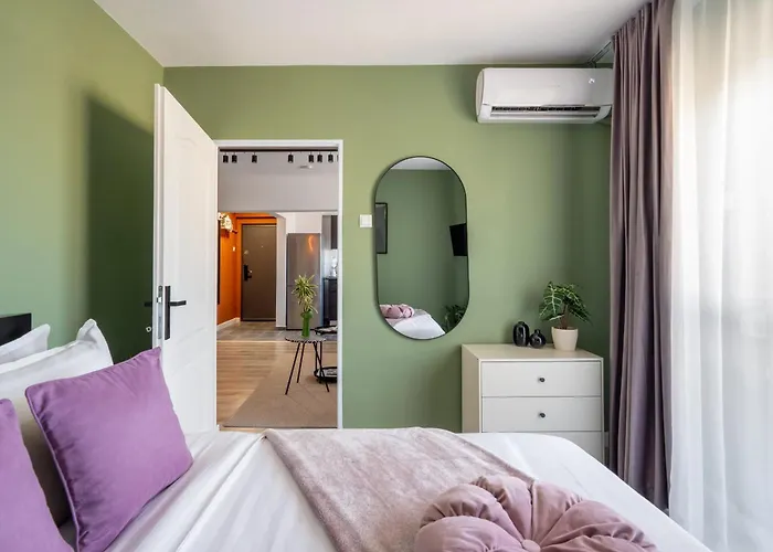 Artful&light-filled 2br On Calea Victoriei - Prime Spot Apartament *