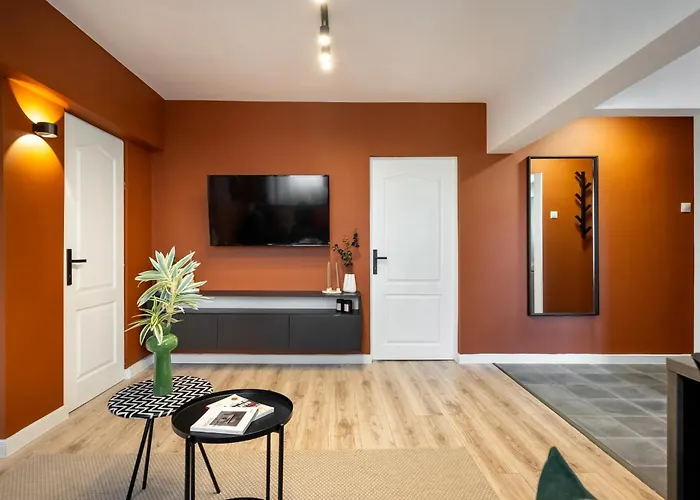 Διαμέρισμα Artful & Light-filled 2br On Calea Victoriei - Prime Spot