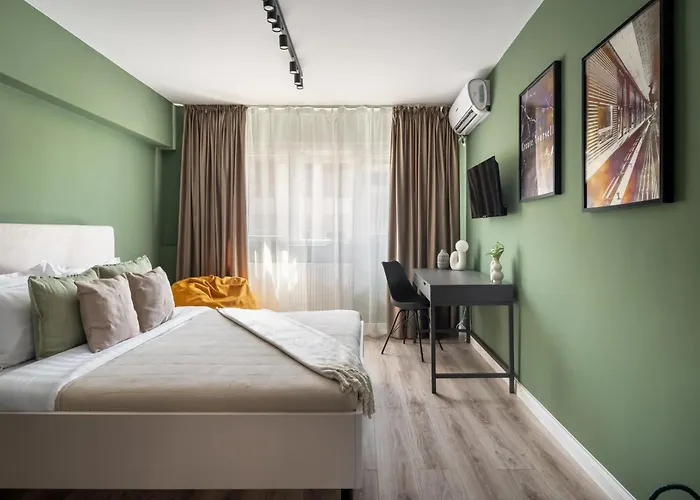 Artful & Light-filled 2br On Calea Victoriei - Prime Spot *