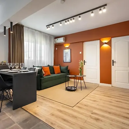 Artful & Light-filled 2br On Calea Victoriei - Prime Spot Bukurešť