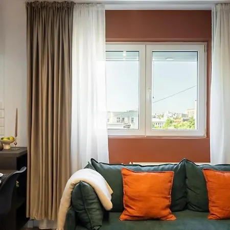 Artful & Light-filled 2br On Calea Victoriei - Prime Spot Bukurešť