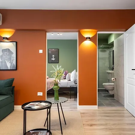 Apartment Artful & Light-filled 2br On Calea Victoriei - Prime Spot Bucharest