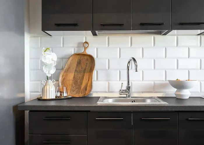 Artful & Light-filled 2br On Calea Victoriei - Prime Spot Lägenhet Bukarest