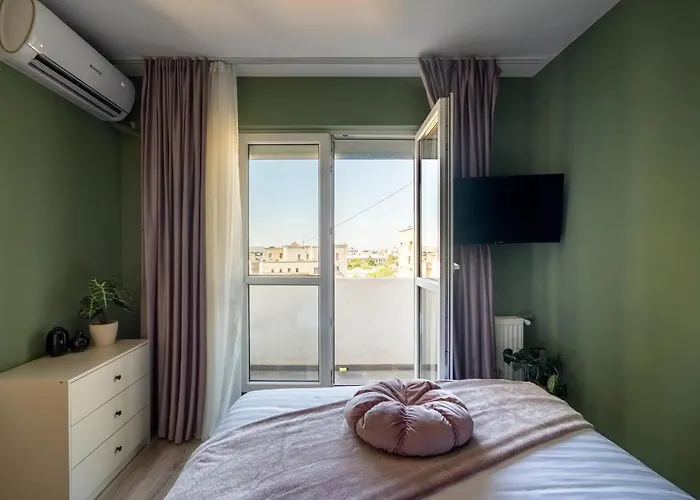 Lägenhet Artful & Light-filled 2br On Calea Victoriei - Prime Spot Bukarest