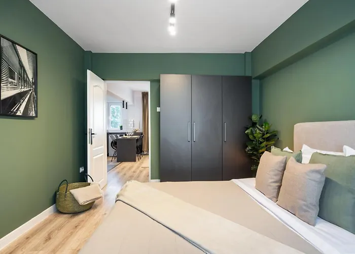 Artful & Light-filled 2br On Calea Victoriei - Prime Spot Lägenhet